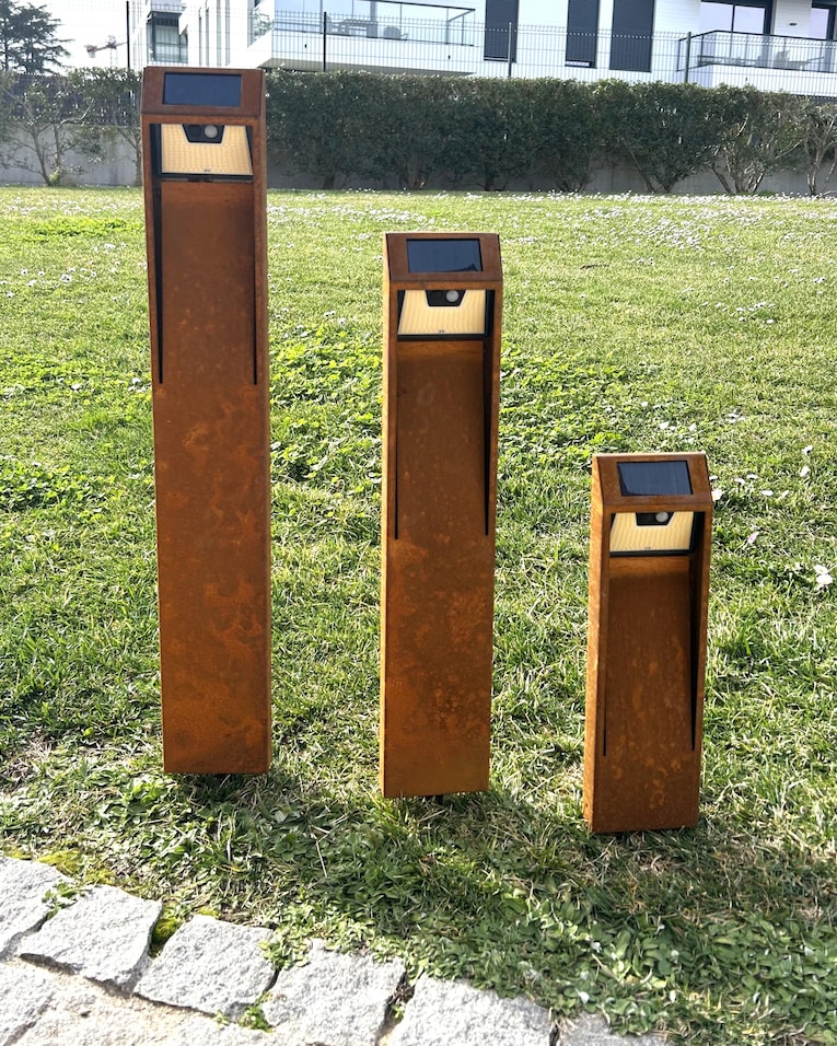 Angled Modern Motion Pillars