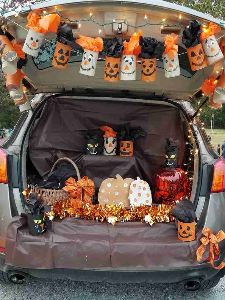 Pumpkin Patch Tin Can Display