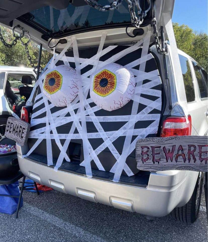 Mummy Eyeball Trunk Display