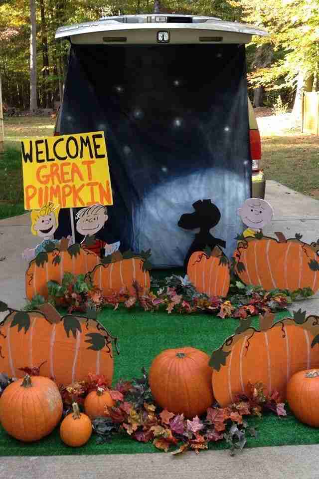 It's the Great Pumpkin Charlie Brown Display