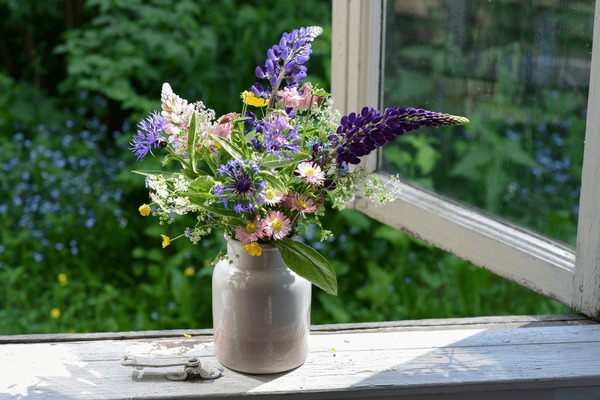 27,276 Bouquet Wild Flowers Vase Royalty-Free Images, Stock Photos &  Pictures | Shutterstock