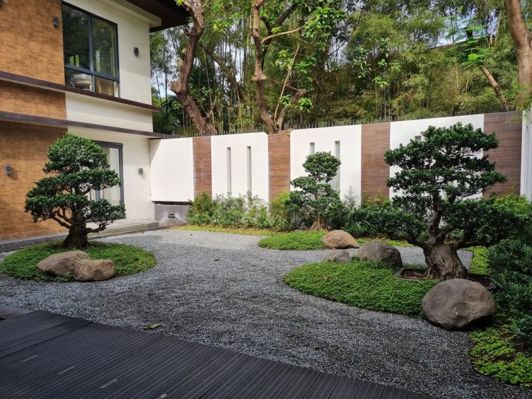 21 Front Garden Landscaping Ideas