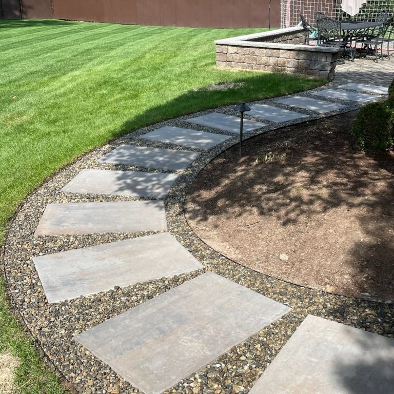 15 Stepping Stones Pathway Ideas
