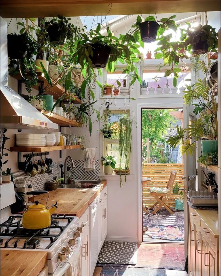 21 Apartment Garden Ideas to Transform Your Outdoor Space