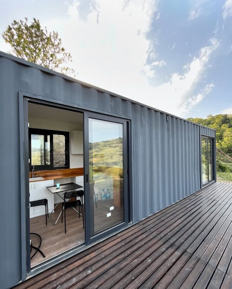 17 Stunning Storage Container Homes You Need to See