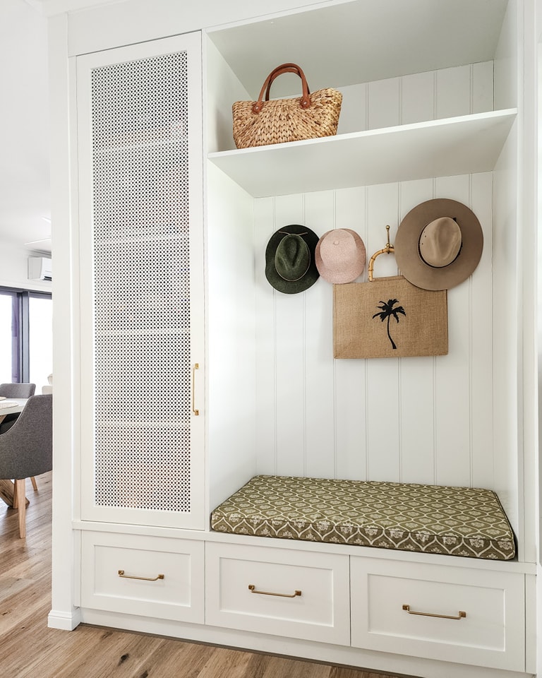 21 Mudroom Remodel Ideas to Transform Your Entryway into a Functional and Stylish Space