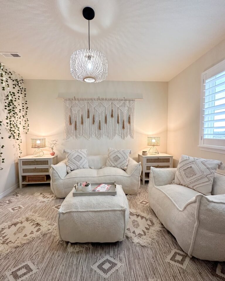 13 Hangout Room Ideas for Creating Your Ideal Space