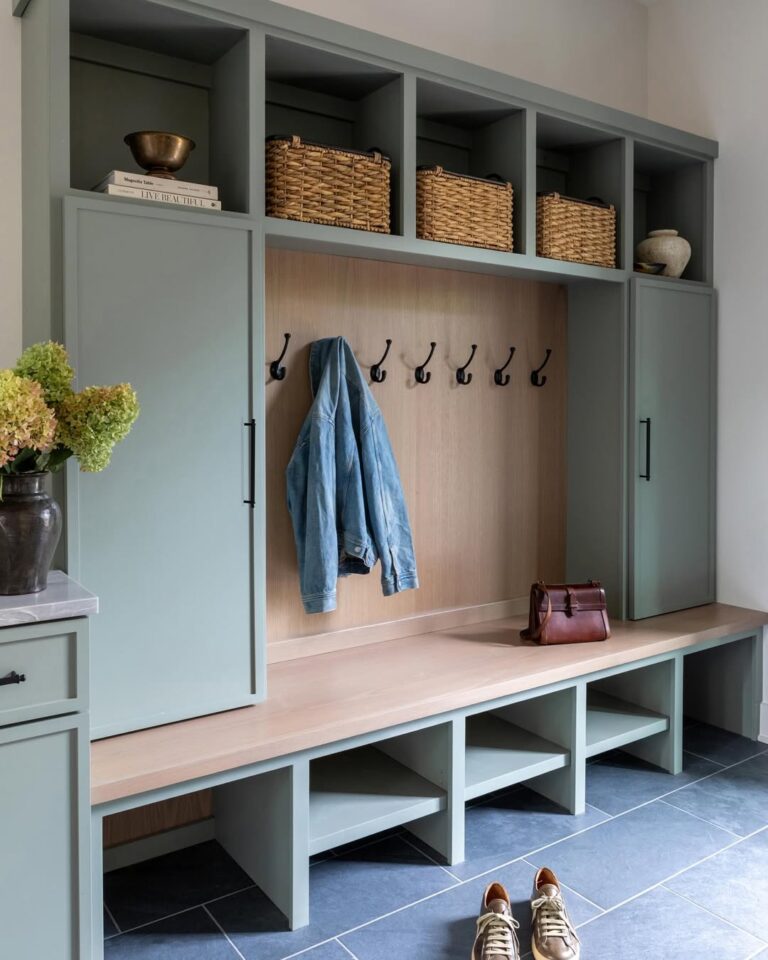 17 Mudroom Storage Ideas for a Functional and Stylish Entryway