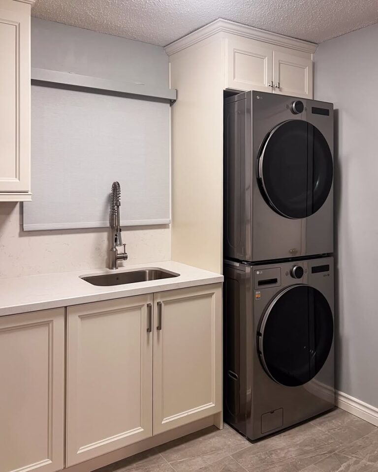 13 Grey Laundry Rooms That Are Stylish, Calm, and Surprisingly Chic