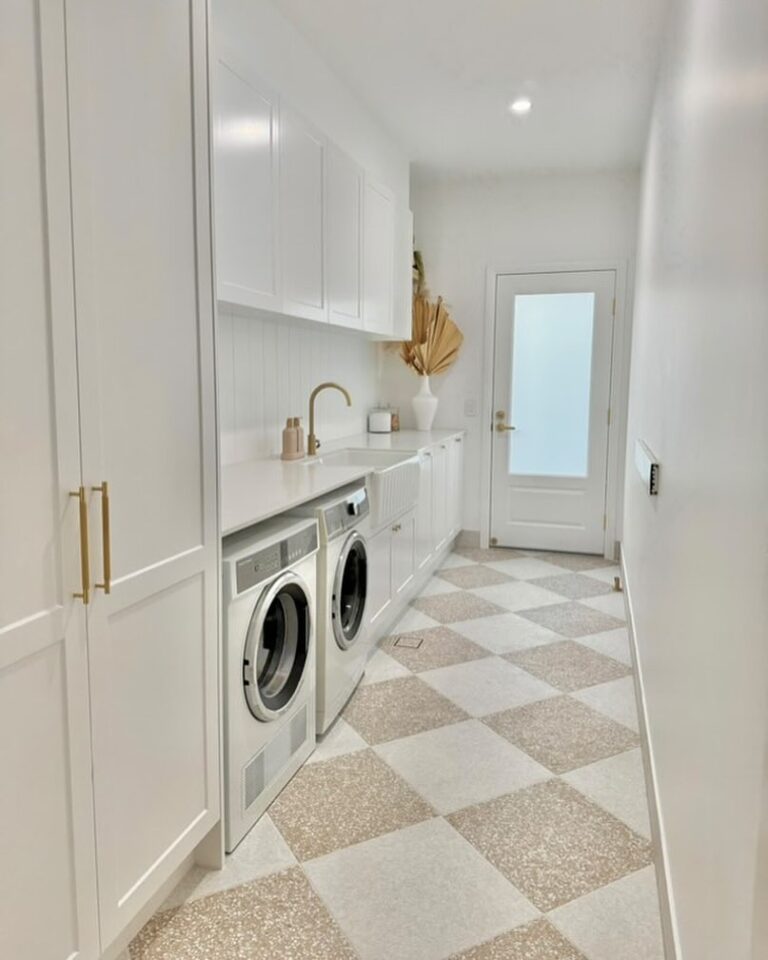 21 Cottage Laundry Room Ideas to Inspire Your Cozy Home Refresh