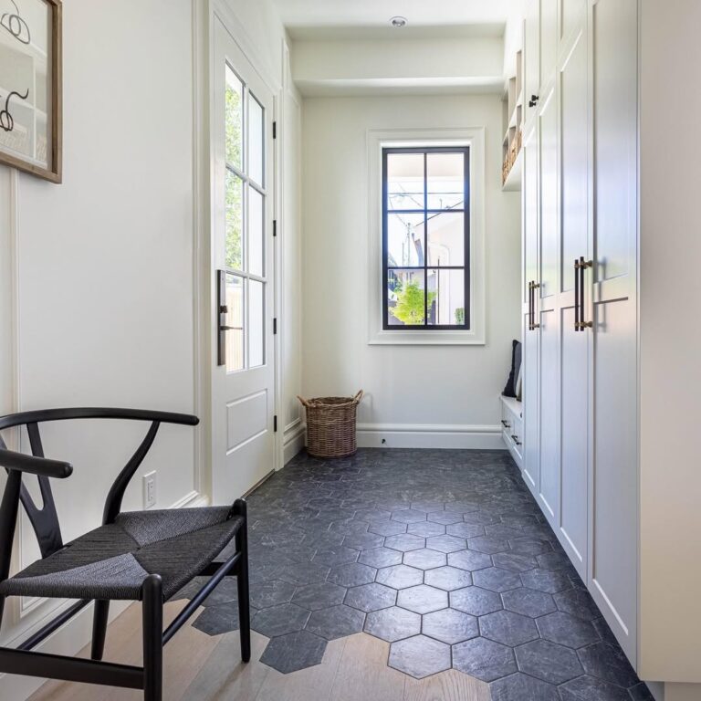 21 Mudroom Flooring Ideas: Transform Your Entryway into a Stylish, Functional Space