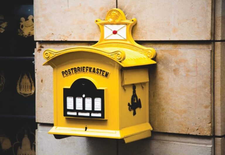 13+ Wall Mounted Mailbox Ideas