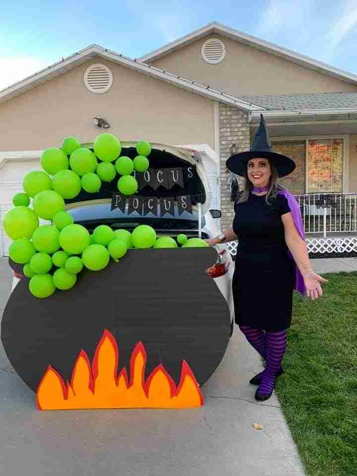 29+ Halloween Trunk or Treat Car Display Ideas for a Spooky Night